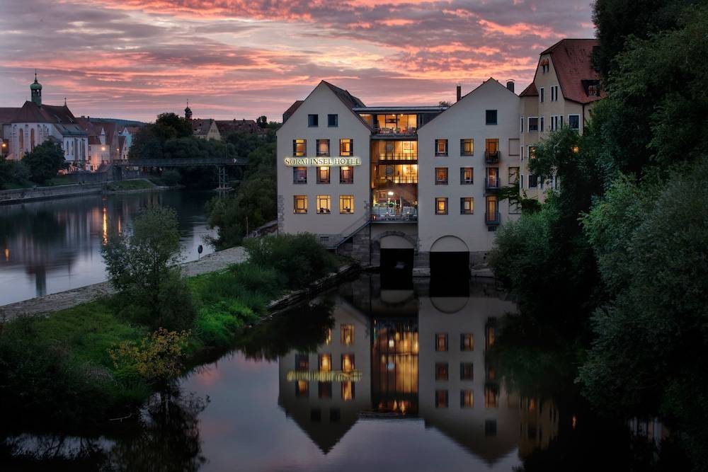 SORAT Insel-Hotel Regensburg 1