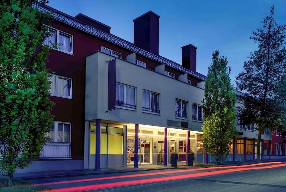 PLAZA INN Regensburg 1