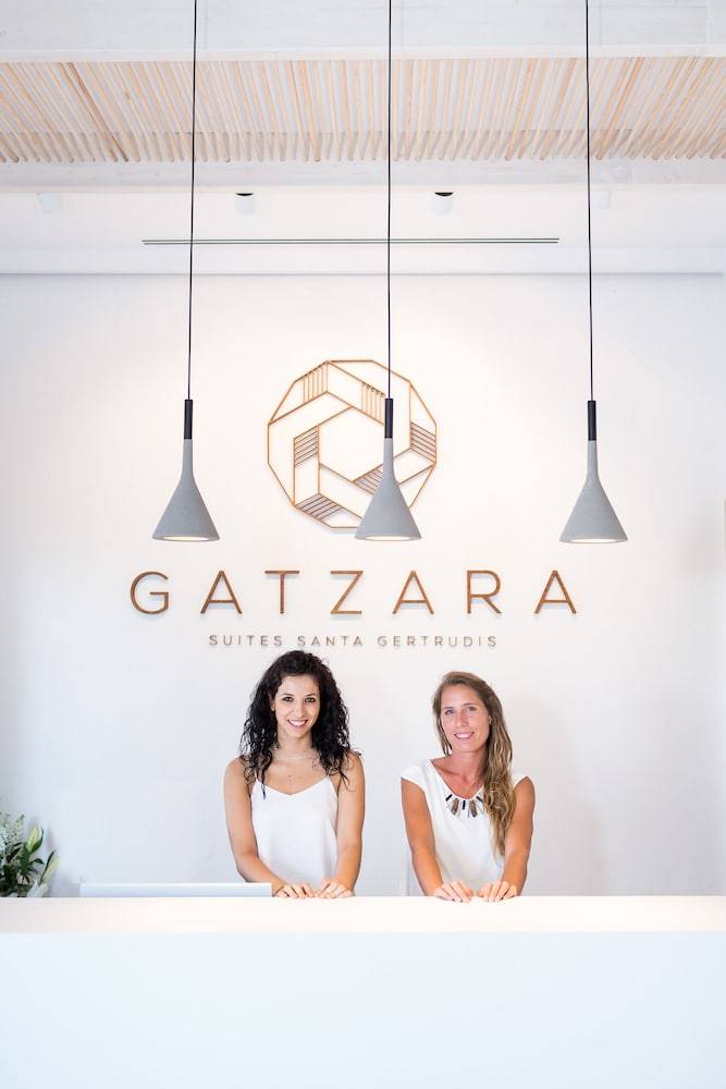 Gatzara Suites Santa Gertrudis 2