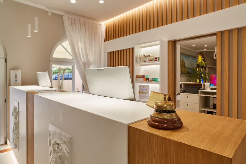 Grand Hotel Palladium Santa Eulalia del Rio 2