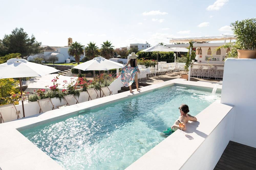 Gatzara Suites Santa Gertrudis 1