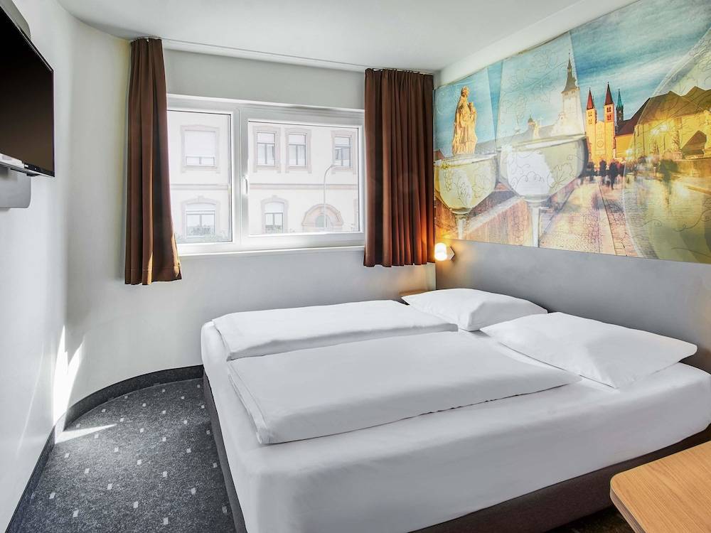 B&B Hotel Würzburg-City 1