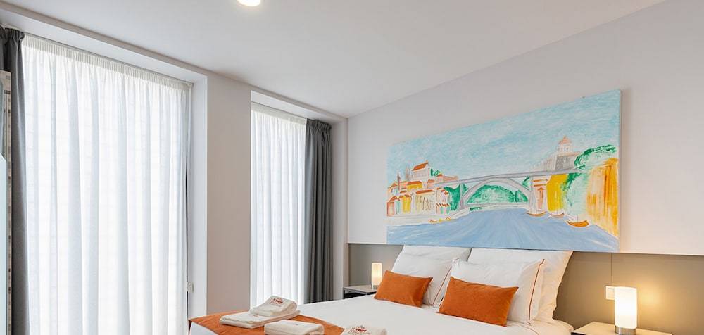 Serra do Pilar Porto Suites 1