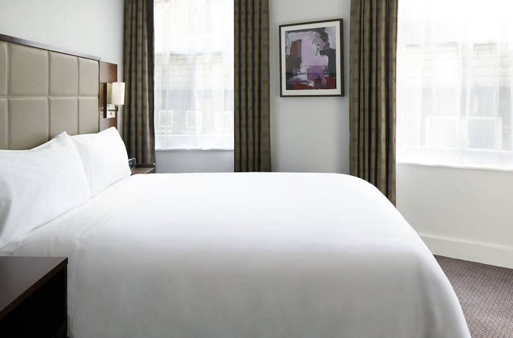 The Grand at Trafalgar Square 1