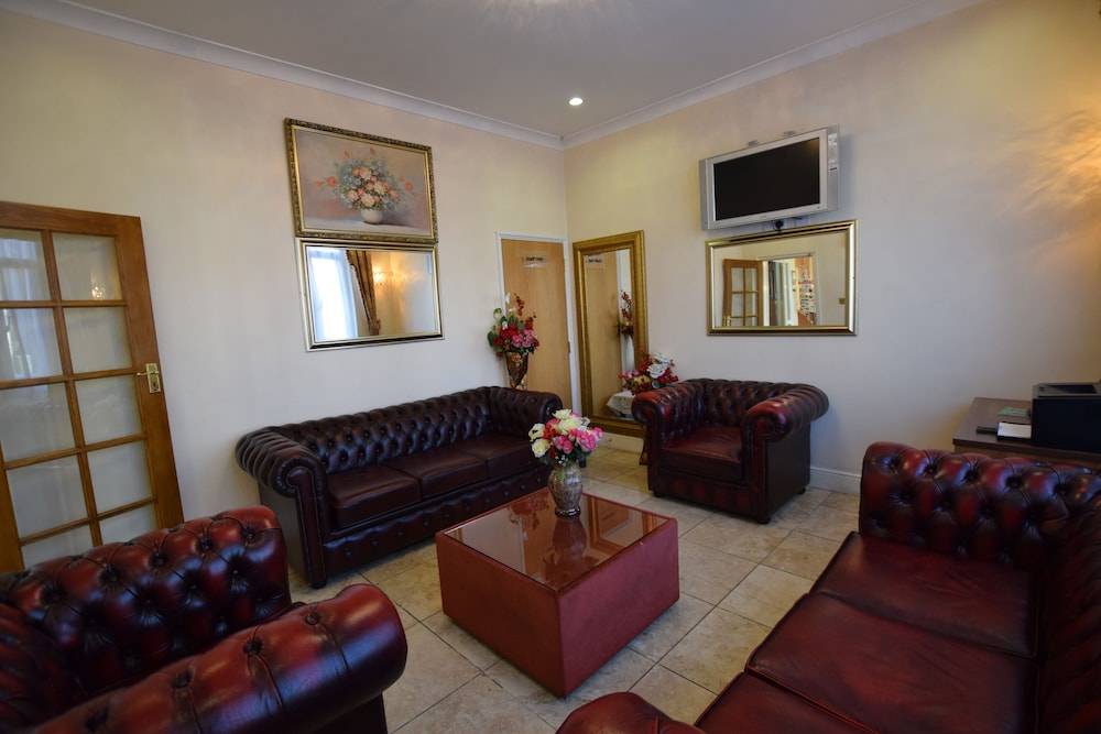 Cranbrook Hotel 2