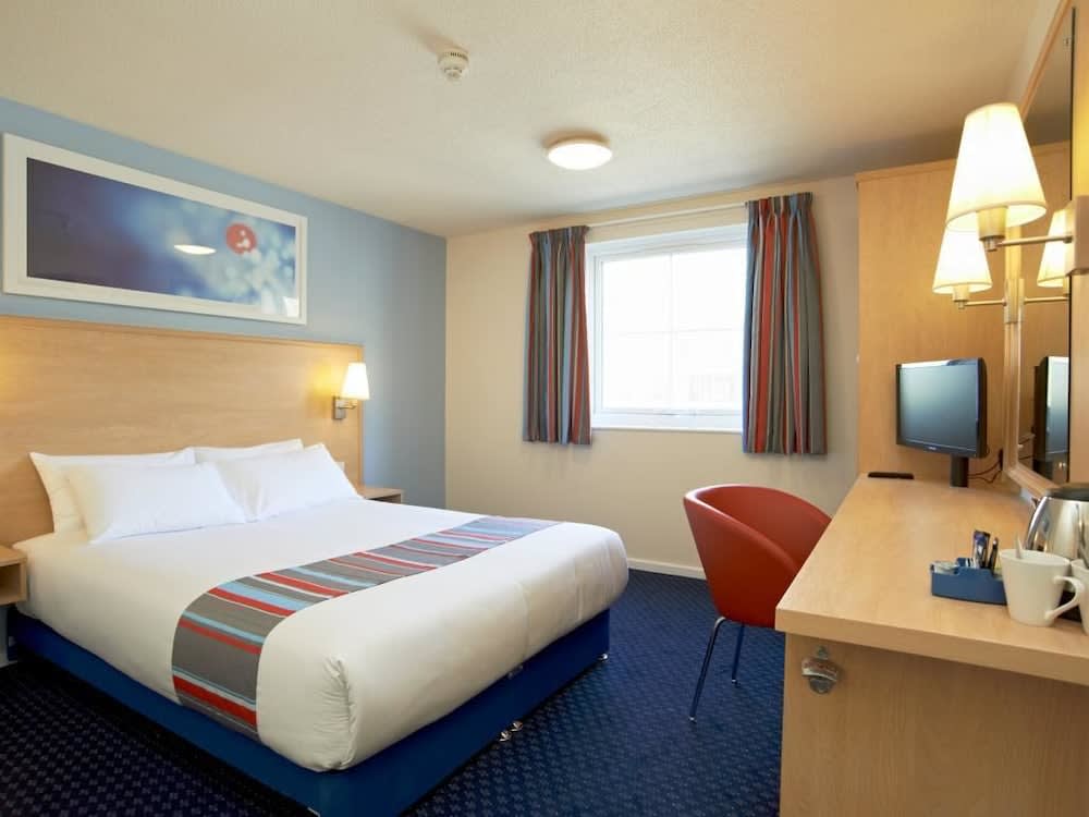 Travelodge London Central City Road Hotel 2