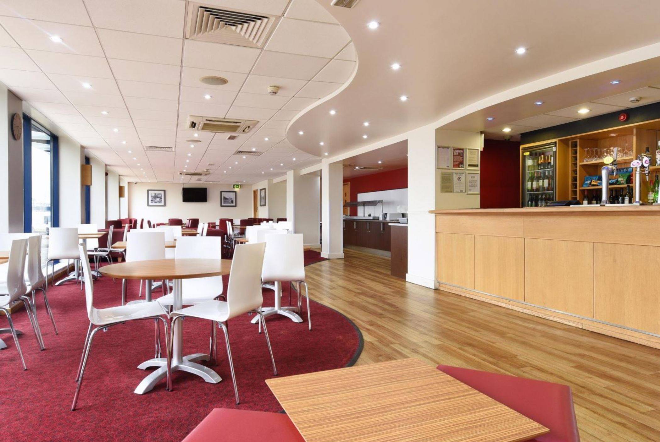 Travelodge London City Airport 2