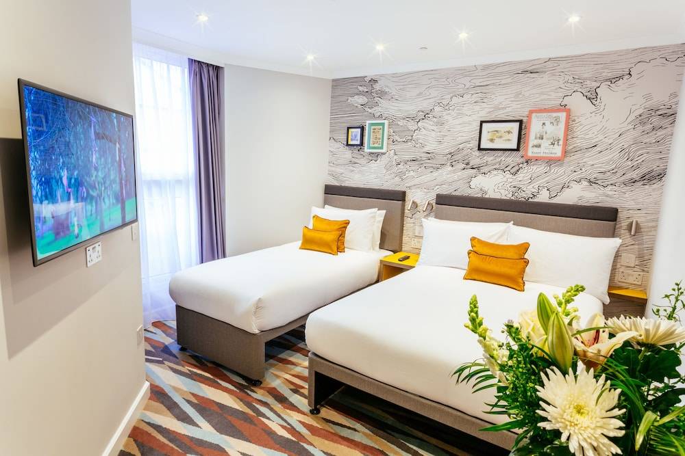 Oliver Plaza Hotel 1