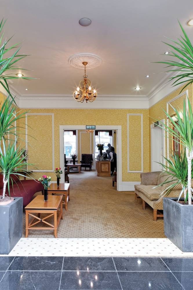 Grange Buckingham 2