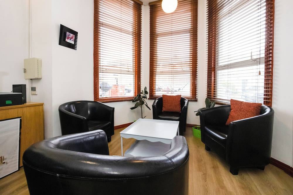 Arinza Hotel, London Ilford 2