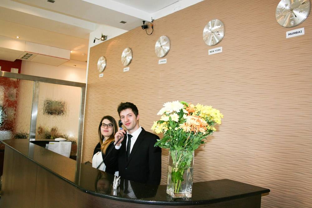 Cromwell Hotel 2