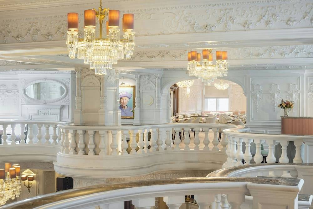 St. Ermin's Hotel, Autograph Collection 1
