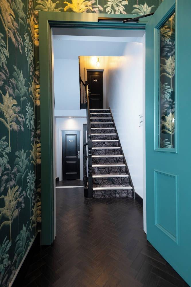 Brit Hotels Earls Court 2