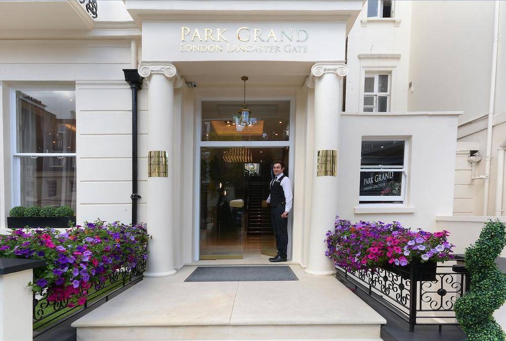 PARK GRAND LANCASTER GATE 1