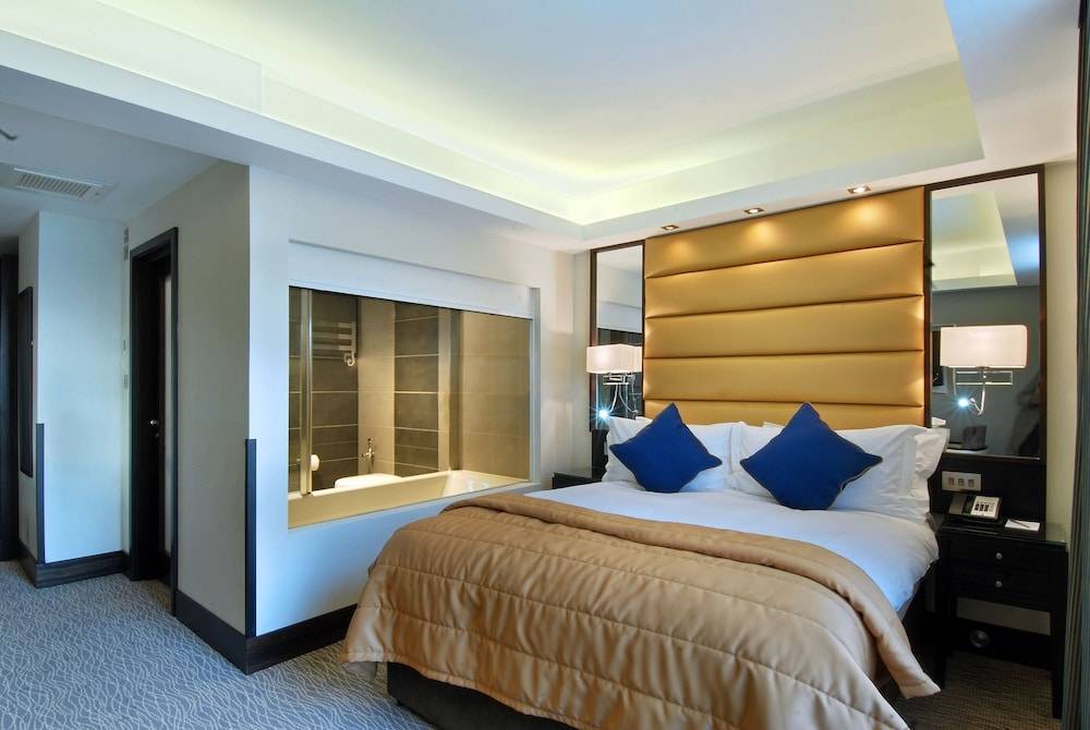 Park Grand Mayfair 1
