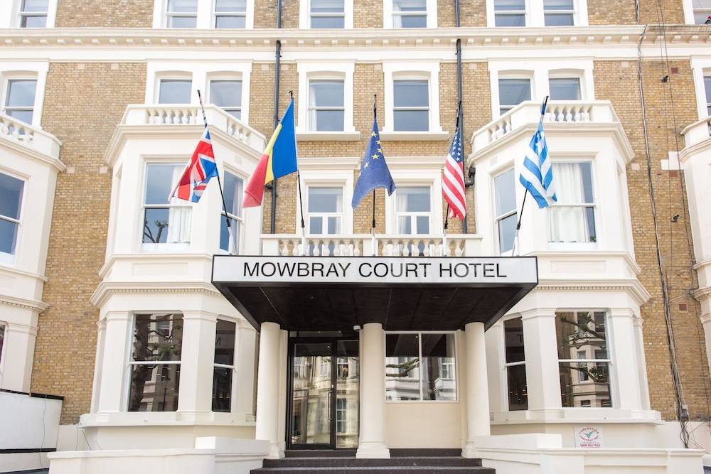 Mowbray Court Hotel 1