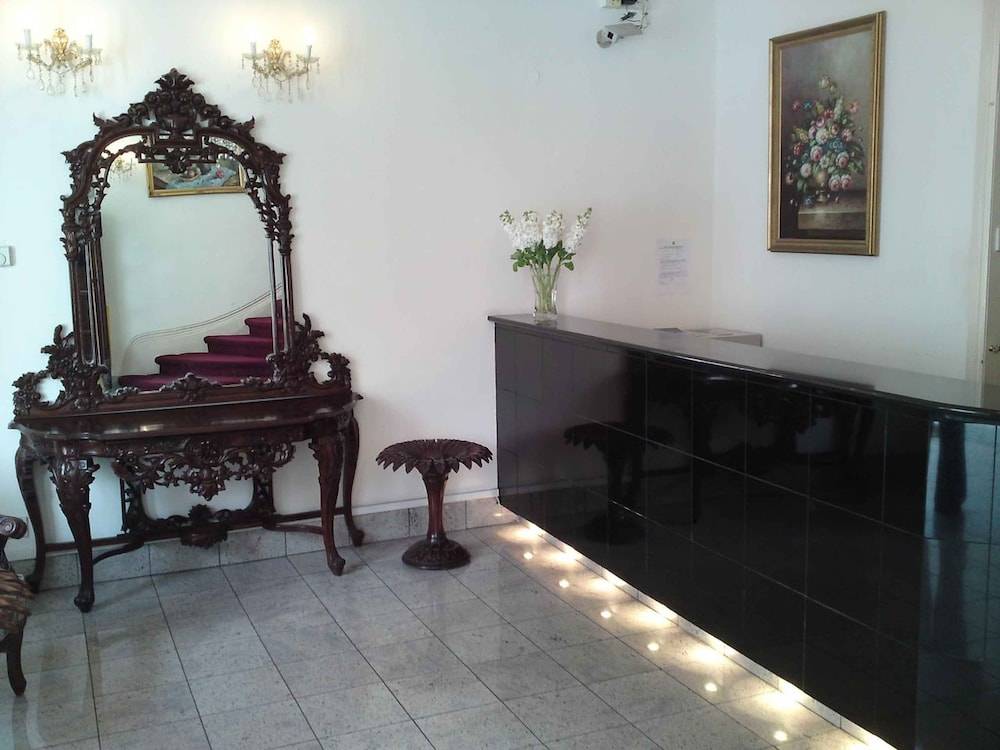 My Place Hotel 2