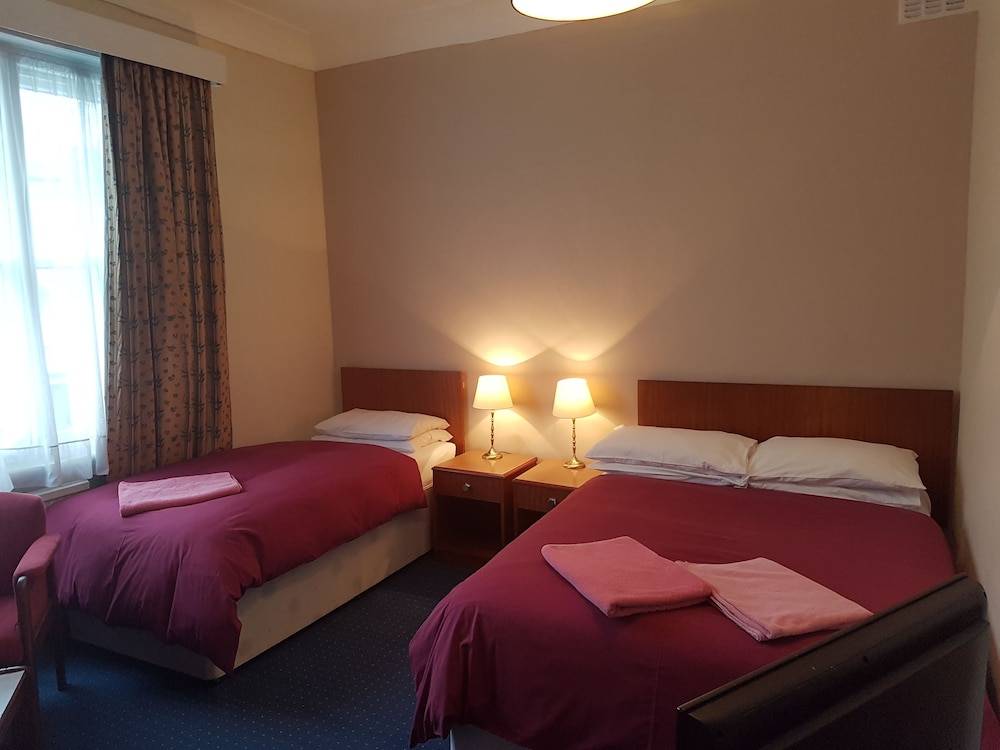 Avoca House Hotel 1