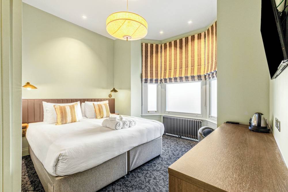 Clapham Guest House 1