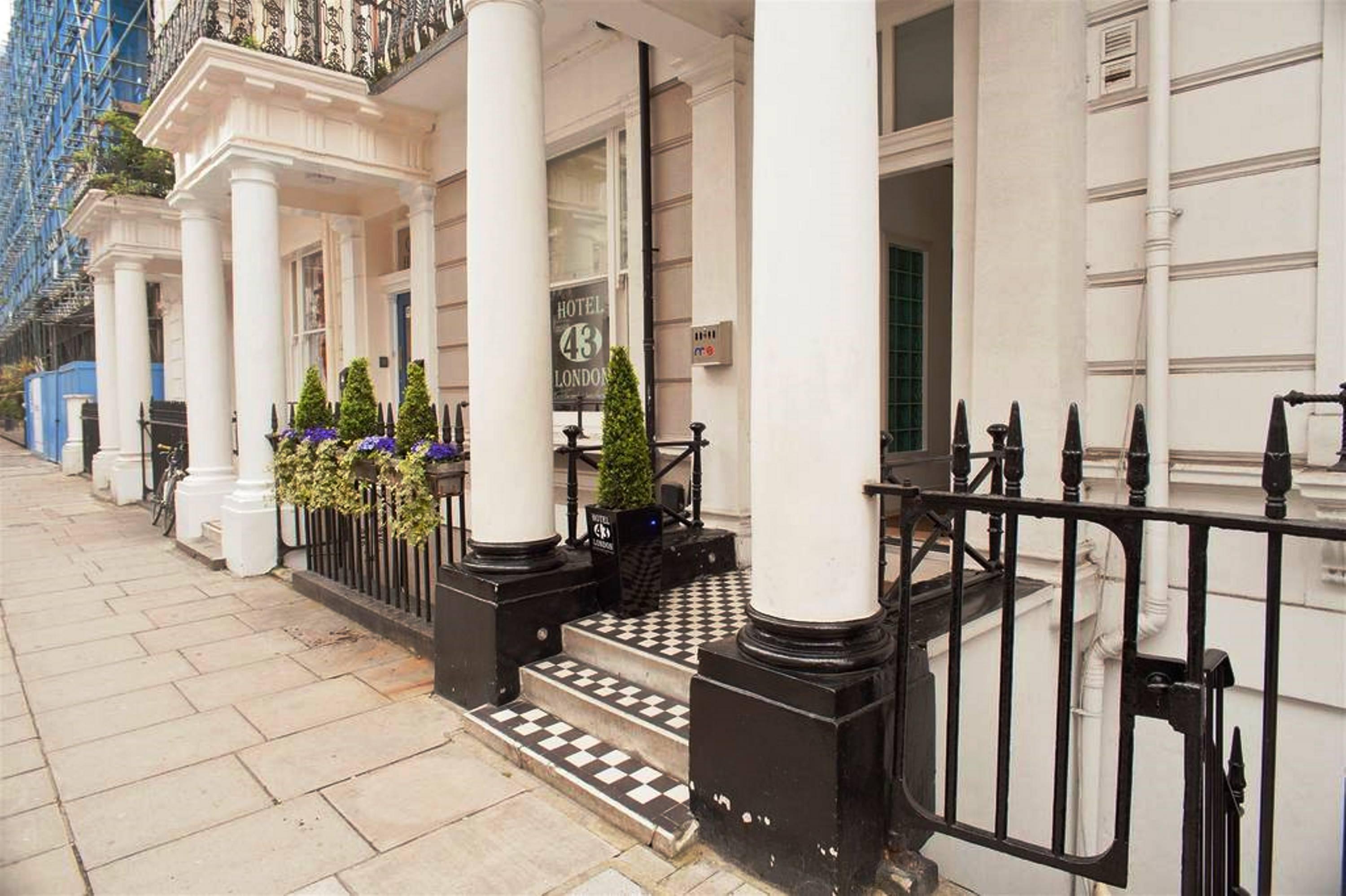 NOX Kensington Gardens 2