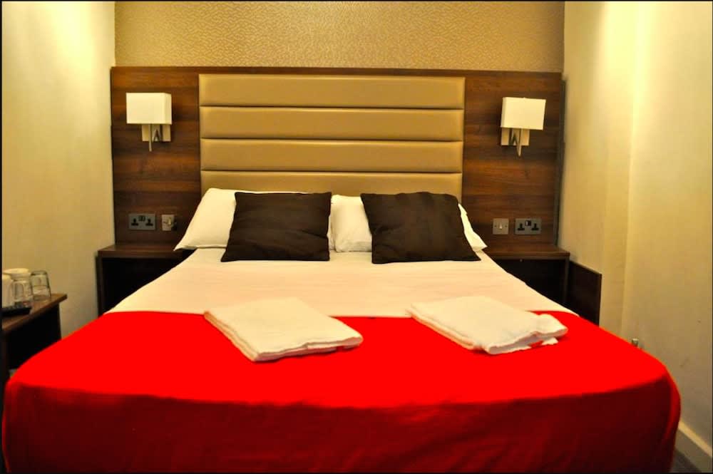 Goodwood Hotel 2