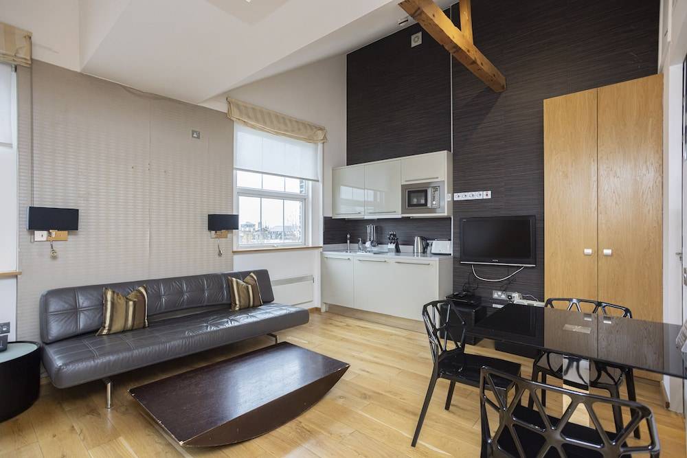 Space ApartHotel 1