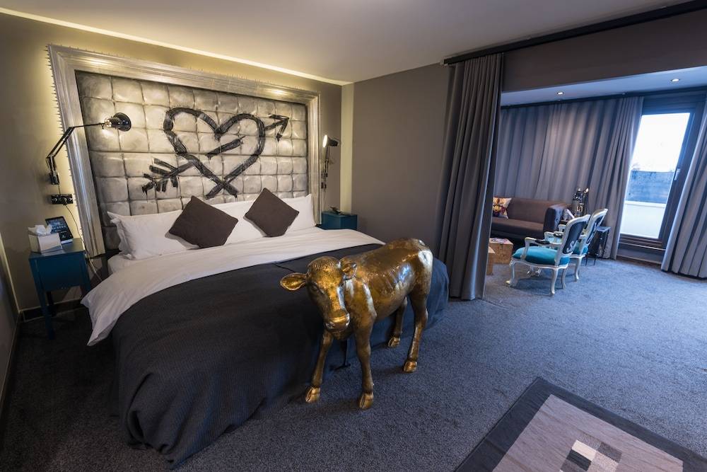 The Exhibitionist Hotel 1