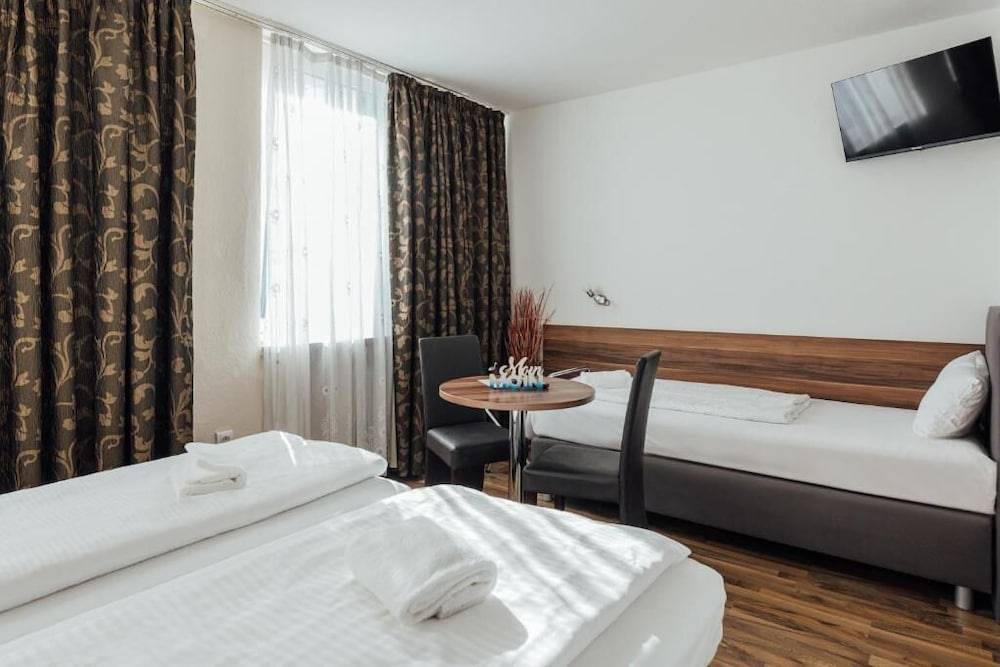 Hotel Hanseat Hamburg - Free Parking 2