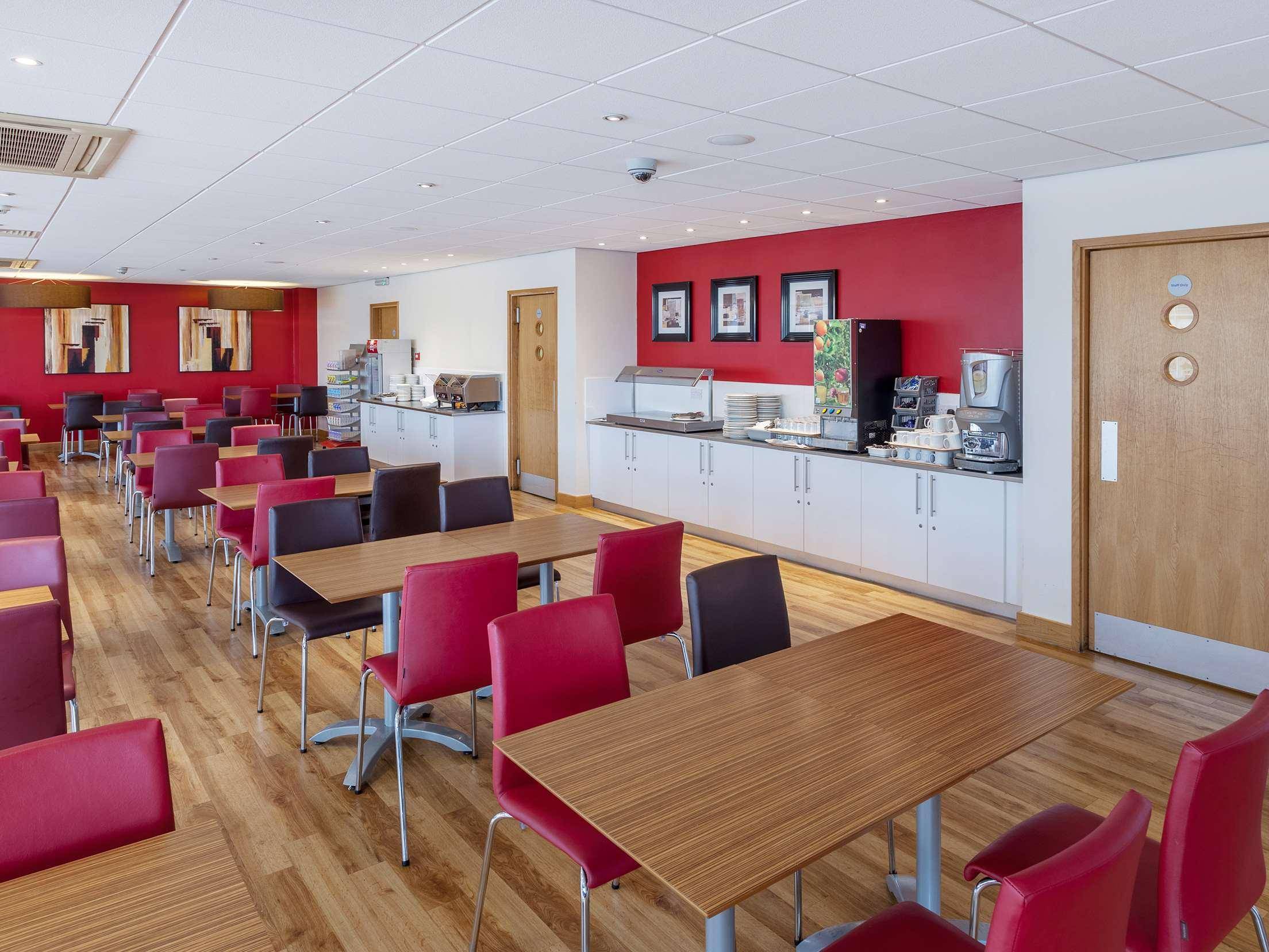 Travelodge Slough 1