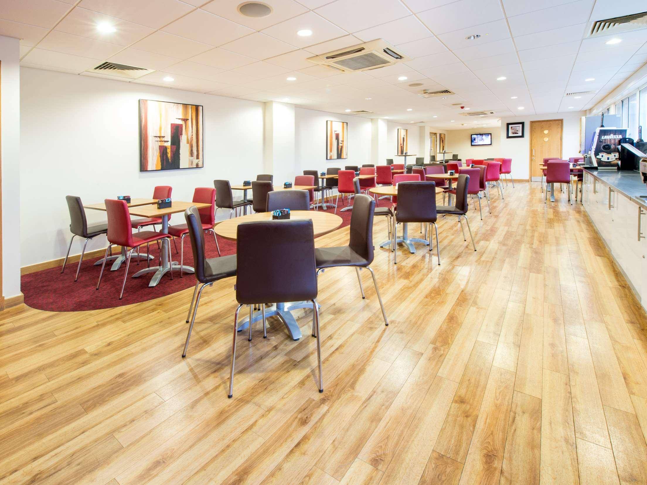 Travelodge London Chessington Tolworth 1