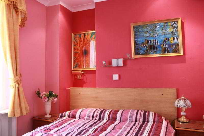Sheriff Hotel 1