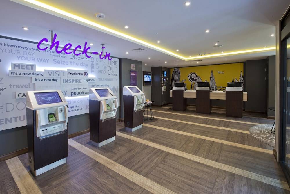 Premier Inn London Farringdon - Smithfield 2