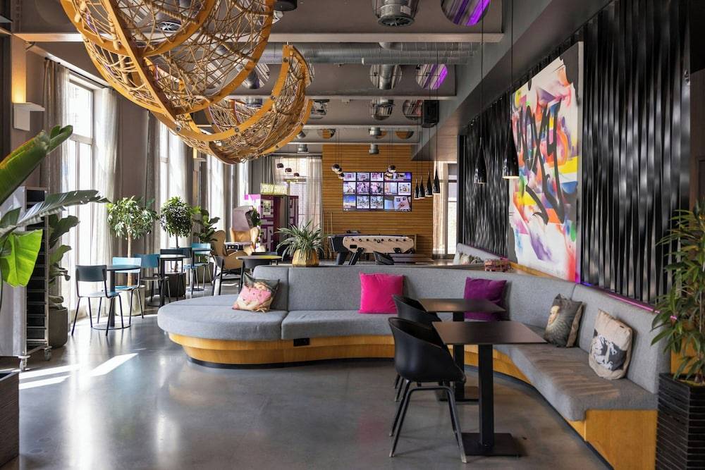 Moxy London Excel 1