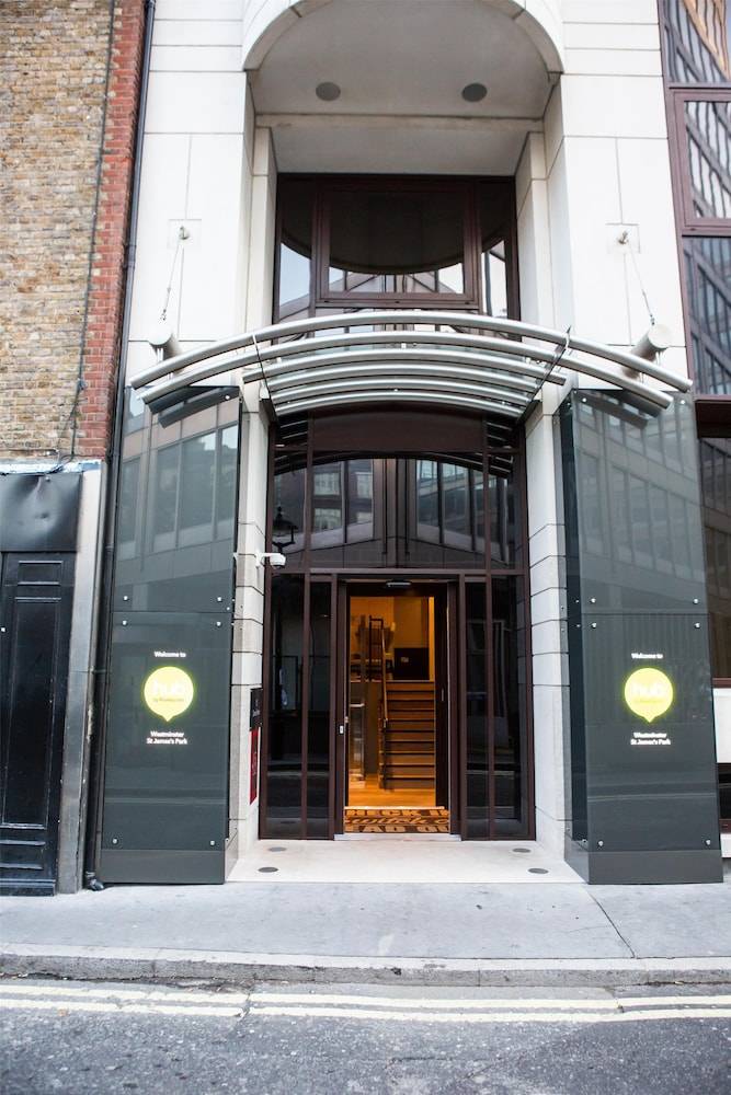 Hub By Premier Inn London Westminster - Saint James' Park 1