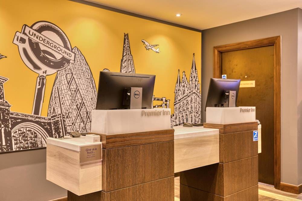 Premier Inn London Docklands - Canning Town 2