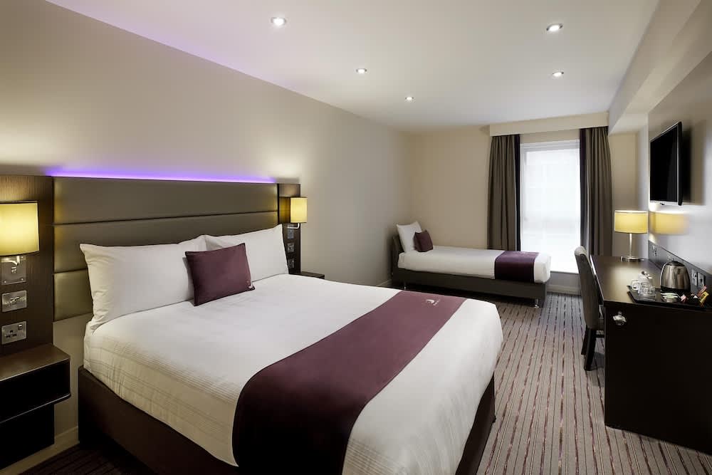 Premier Inn London Hayes Heathrow - Hyde Park 2