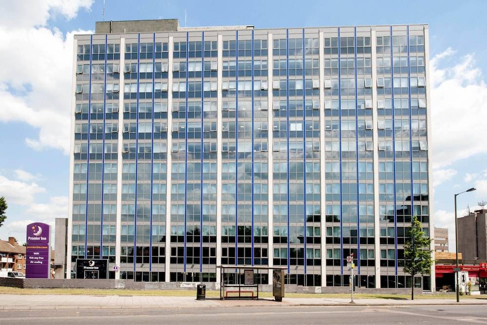 Premier Inn London Hendon - The Hyde 1