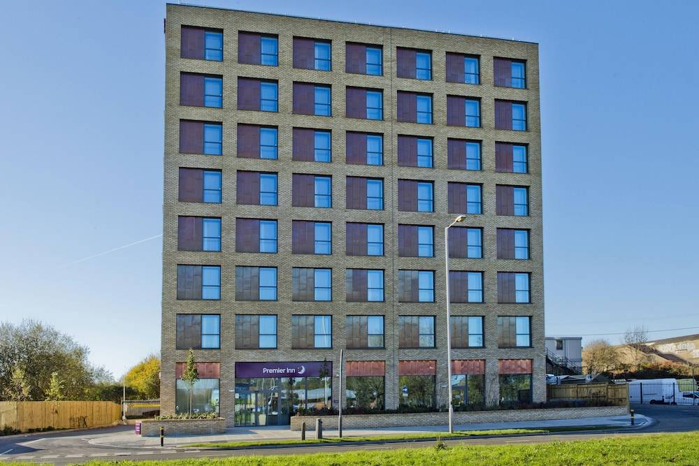 Premier Inn London Tolworth 1