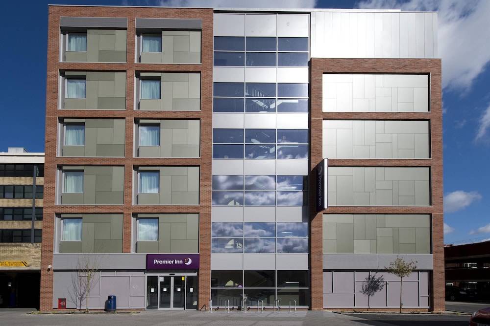 Premier Inn London Southgate 1