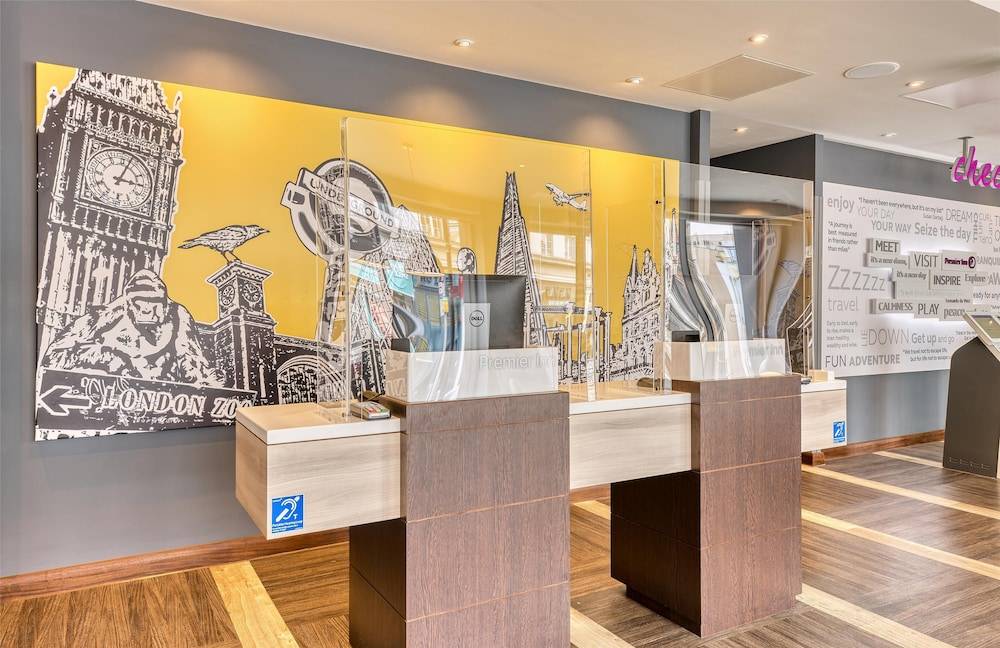 Premier Inn London Hammersmith - Shepherds Bush Road 2