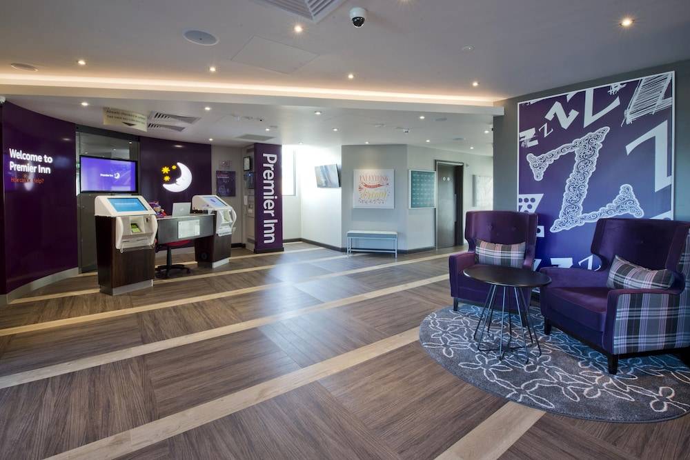 Premier Inn London Tolworth 2