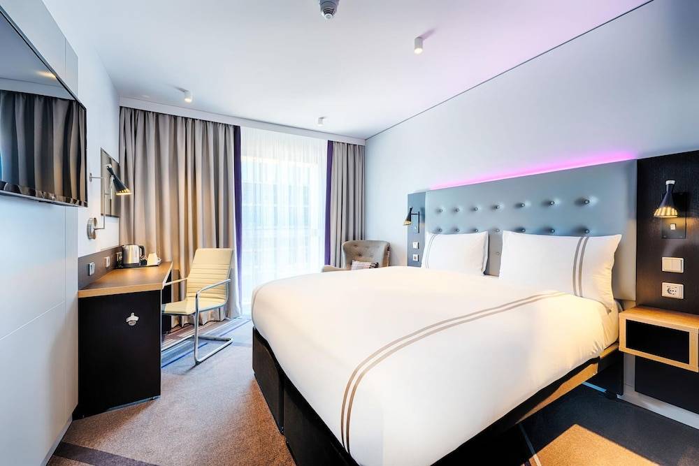 Premier Inn Darmstadt City Centre 1