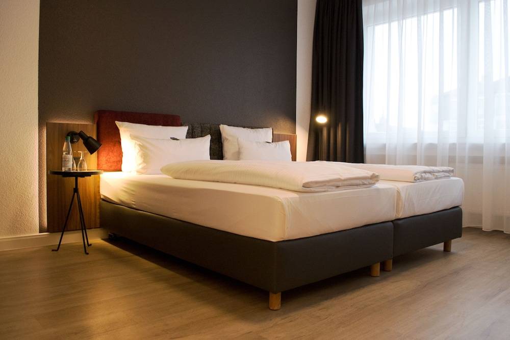 Hotel am Schlosstheater 1