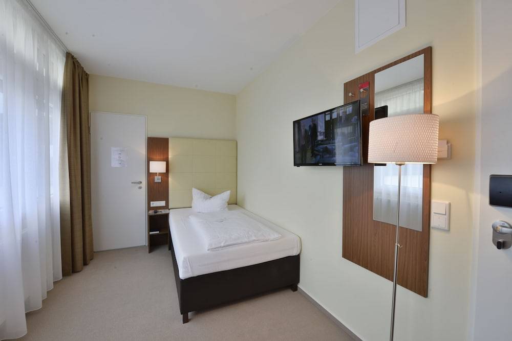 INVITE Hotel Fulda City Hauptbahnhof 1