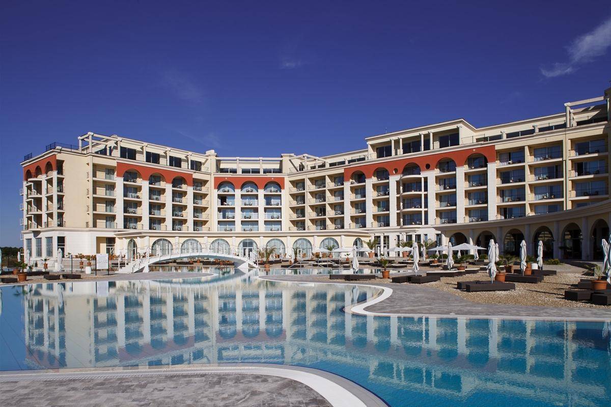 Lighthouse Golf Resort and SPA 1