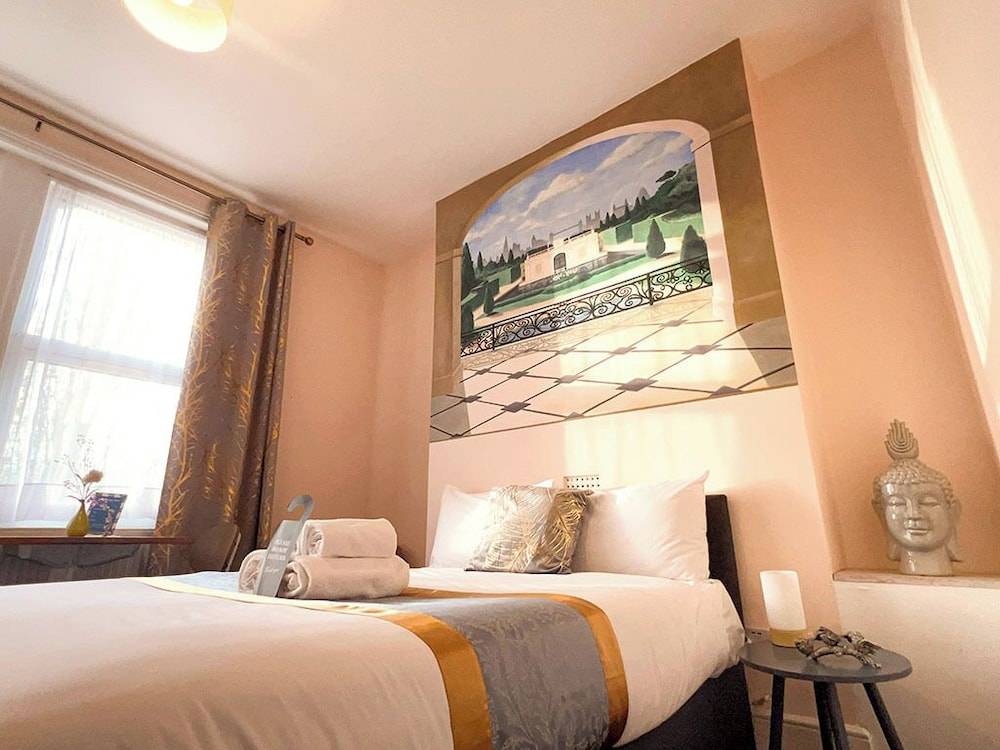 United Lodge Hotel 1
