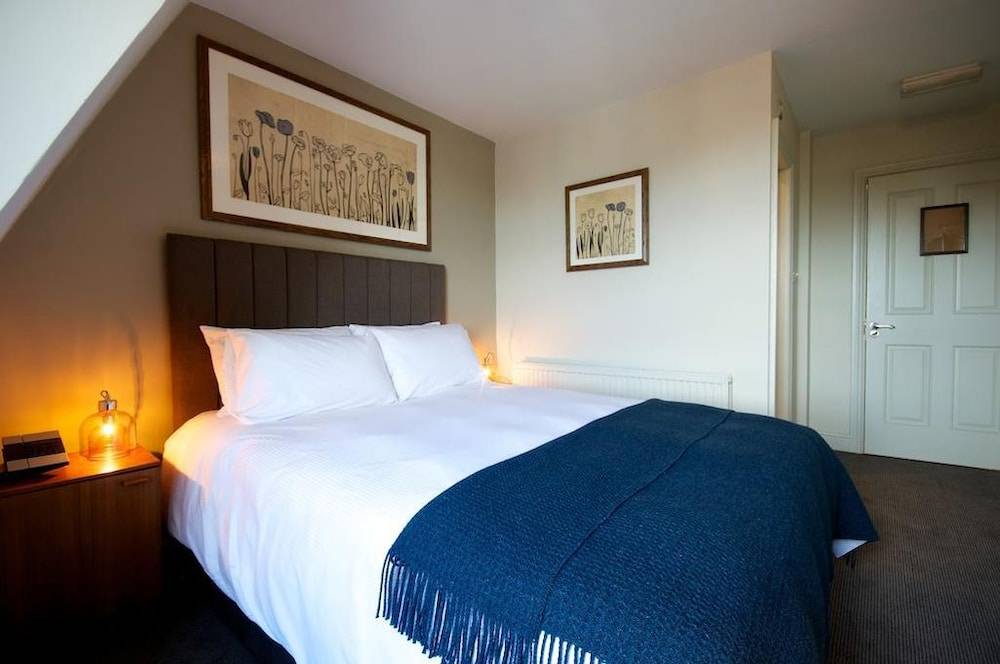 Kew Gardens Hotel 2