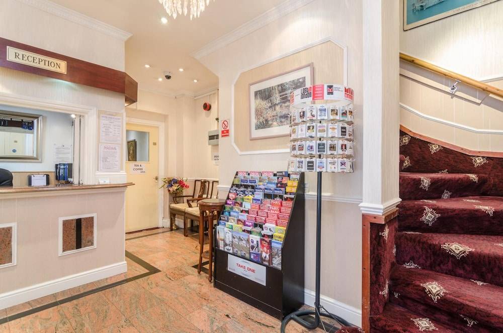 Earl's Court Rooms 2