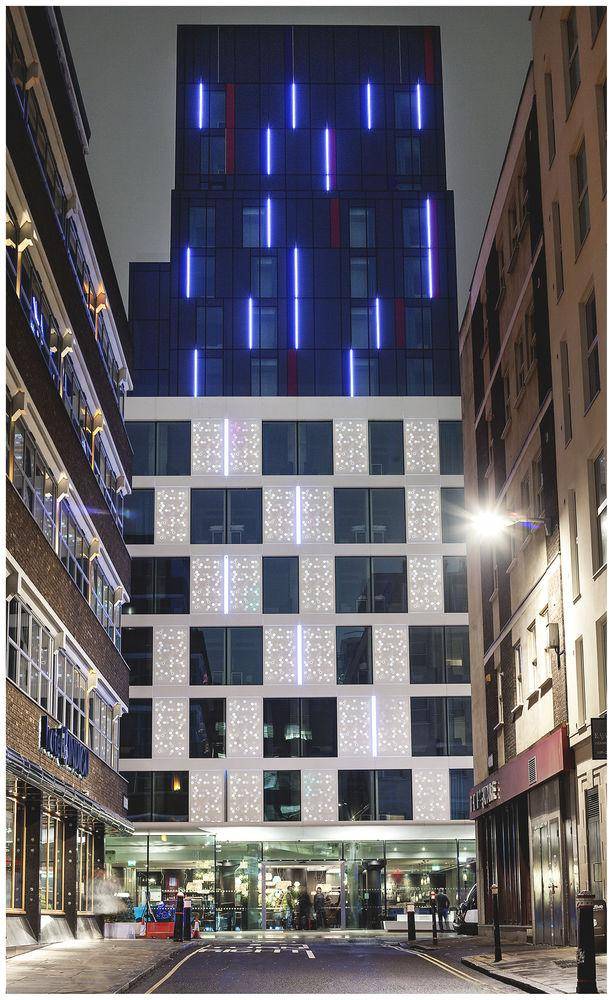 Motel One London-Tower Hill 1