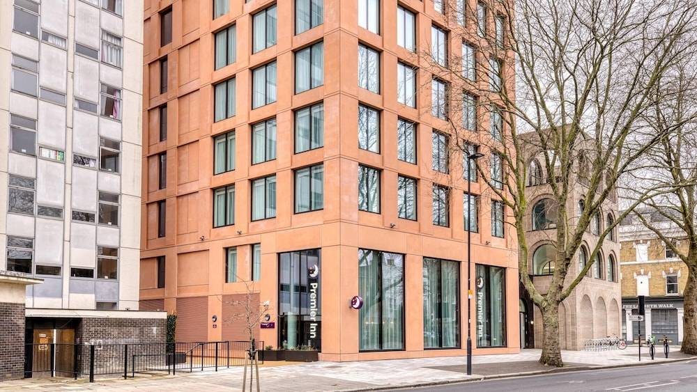 Premier Inn London Waterloo - Lambeth Road 1